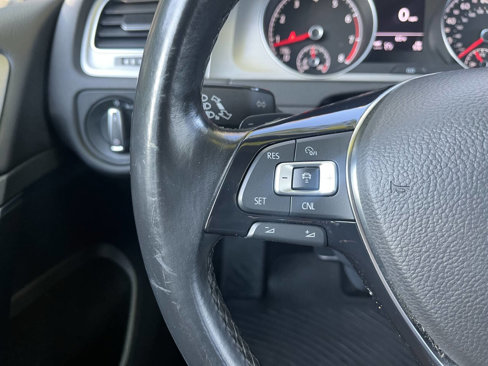 Used 2016 Volkswagen Golf Limited Edition image 13