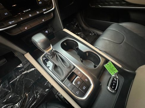 Used 2020 Hyundai Santa Fe SEL w/ Convenience Package image 19