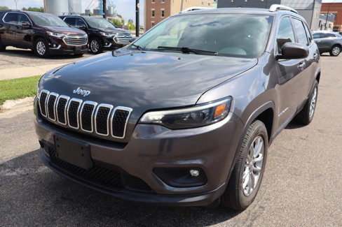 Used 2019 Jeep Cherokee Latitude Plus w/ Cold Weather Group image 1