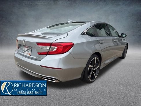 Used 2018 Honda Accord Sport image 3