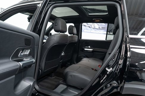 Used 2024 Mercedes-Benz GLB 250 4MATIC w/ Driver Assistance Package image 33