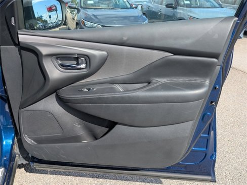 Used 2022 Nissan Murano SV image 29