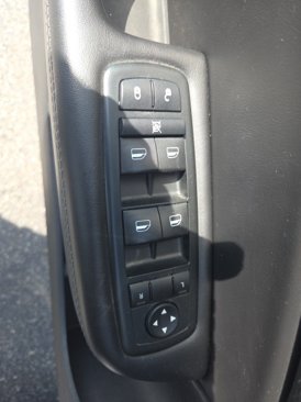 Used 2015 Chrysler 200 S image 19