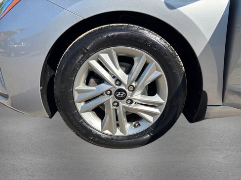 Certified 2020 Hyundai Elantra Value Edition w/ Cargo Package (C1) image 12