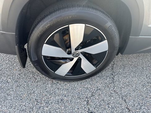Certified 2024 Volkswagen Taos S image 12