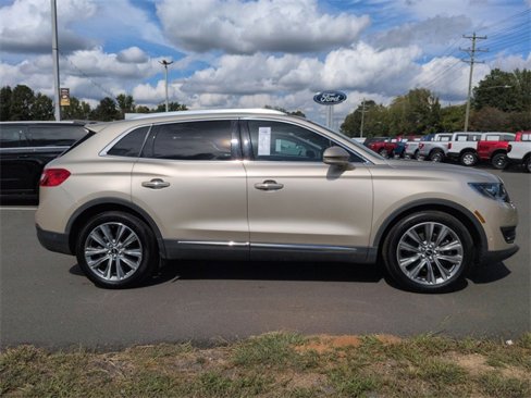 Used 2017 Lincoln MKX Reserve w/ Driver Assistance Package image 14
