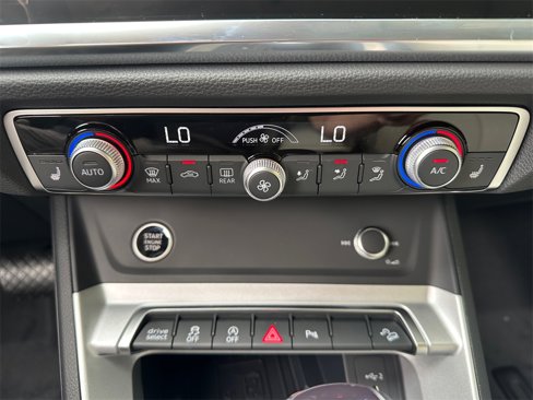 New 2025 Audi Q3 2.0T Premium image 22