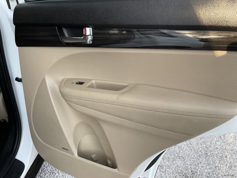 Used 2012 Kia Sorento EX w/ Premium Plus Pkg image 17