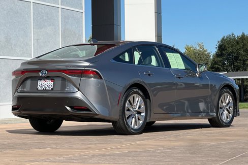 Certified 2022 Toyota Mirai XLE image 4