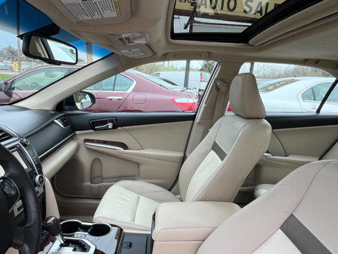 Used 2012 Toyota Camry XLE image 11