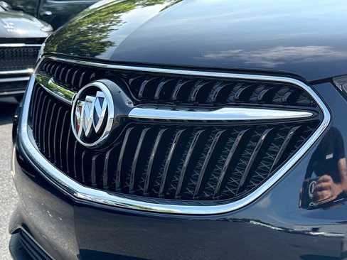Certified 2022 Buick Encore Preferred w/ Safety Package image 38