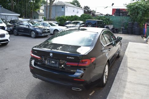 Used 2023 BMW 530i xDrive w/ Premium Package image 5
