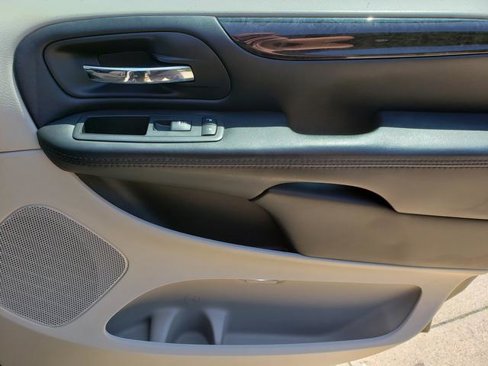 Used 2017 Dodge Grand Caravan SE w/ Power Window Group image 19