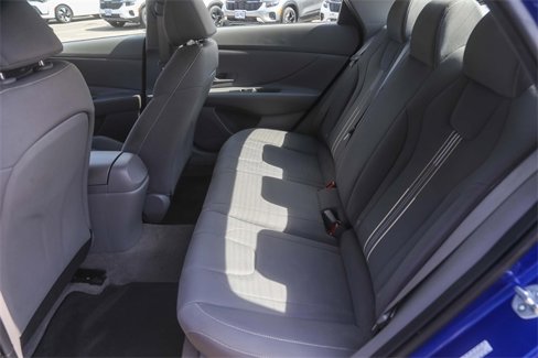 Used 2023 Hyundai Elantra SEL image 18