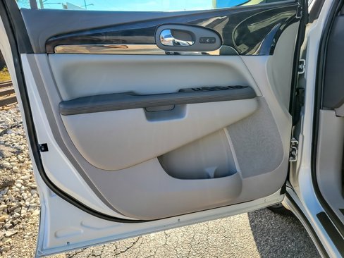 Used 2015 Buick Enclave Leather image 17