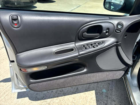 Used 2000 Dodge Intrepid ES image 10