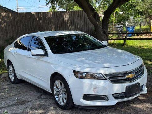 Used 2017 Chevrolet Impala LT w/ Convenience Package image 2