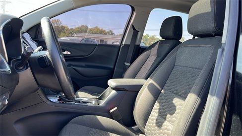 Used 2018 Chevrolet Equinox LT w/ Sun & Infotainment Package image 10