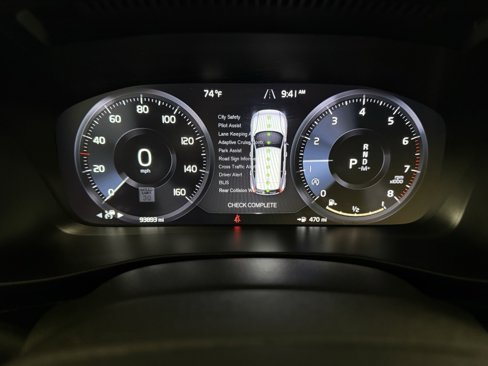 Used 2020 Volvo XC40 T5 Momentum w/ Premium Package image 10