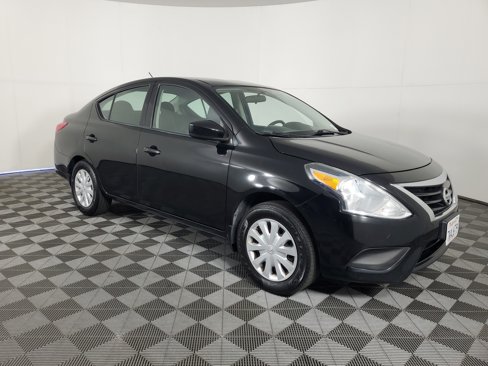 Used 2016 Nissan Versa S image 2