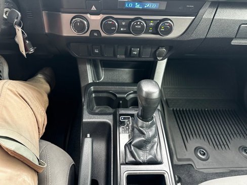 Used 2021 Toyota Tacoma SR image 60