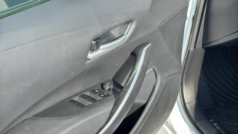 Used 2022 Toyota Corolla SE image 11