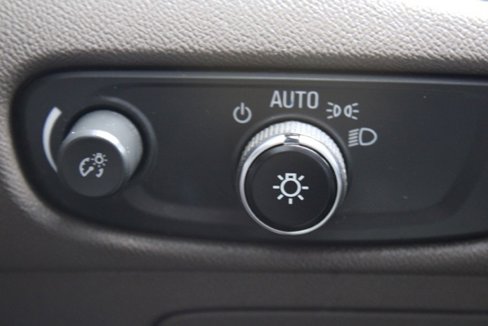 Used 2020 Chevrolet Malibu LT image 14