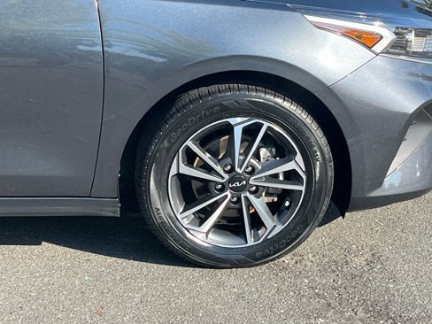 Used 2023 Kia Forte LXS image 9