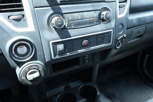 Used 2017 Nissan Titan S image 11