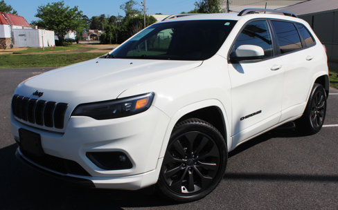 Used 2019 Jeep Cherokee High Altitude image 1