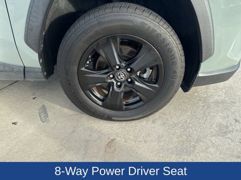 Used 2020 Toyota RAV4 XLE image 12