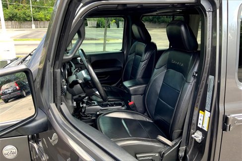 Used 2018 Jeep Wrangler Unlimited Sahara image 23