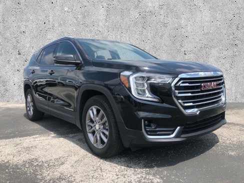 Used 2024 GMC Terrain SLT image 2