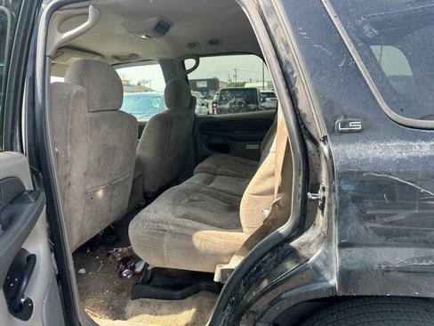Used 2002 Chevrolet Tahoe LS w/ 3rd Row Seat Pkg image 17