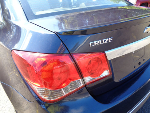 Used 2014 Chevrolet Cruze LT w/ Sun, Sound and Sport Package image 11