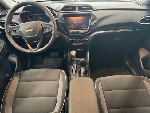 Used 2022 Chevrolet TrailBlazer LT w/ Sun and Liftgate Package image 5