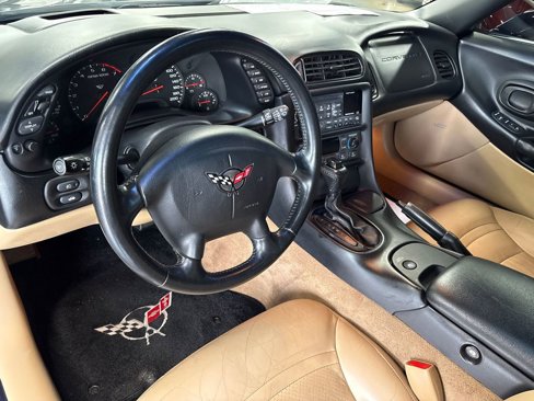 Used 2000 Chevrolet Corvette Coupe w/ Roof Pkg image 39