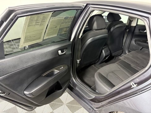 Used 2019 Kia Optima LX image 25