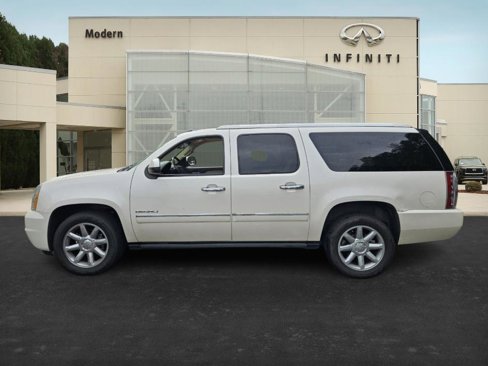 Used 2014 GMC Yukon XL Denali image 6