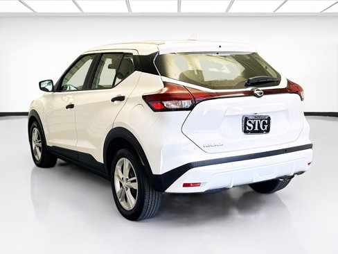Used 2023 Nissan Kicks S image 6