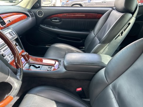 Used 2002 Lexus SC 430 Convertible image 14