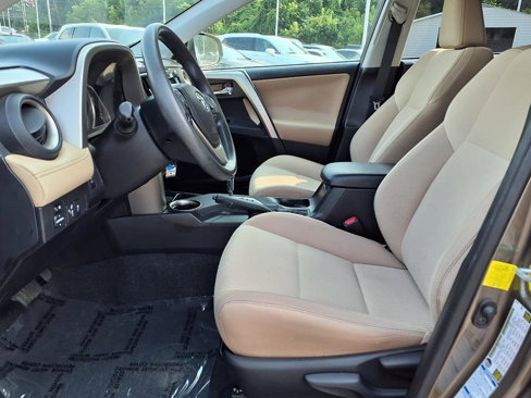 Used 2015 Toyota RAV4 XLE image 11