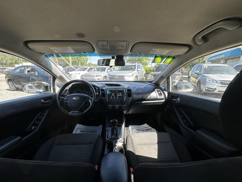 Used 2017 Kia Forte S w/ S Technology Package image 20