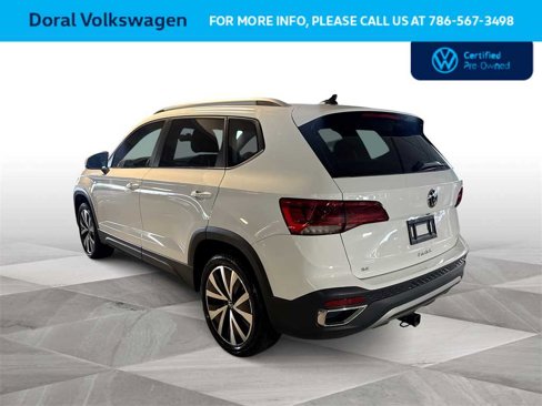 Certified 2022 Volkswagen Taos SE image 6