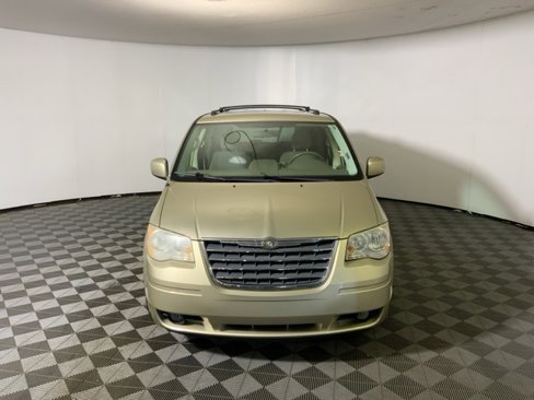 Used 2010 Chrysler Town & Country Touring w/ Family Value Group image 3