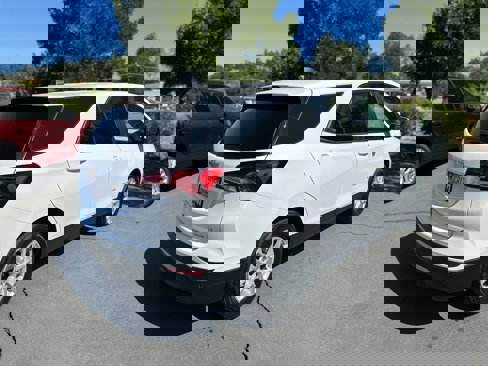 Used 2024 Chevrolet Equinox LT image 6