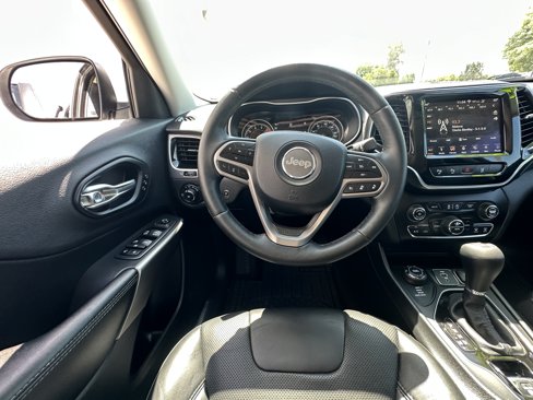Used 2019 Jeep Cherokee Limited w/ Luxury Group image 19