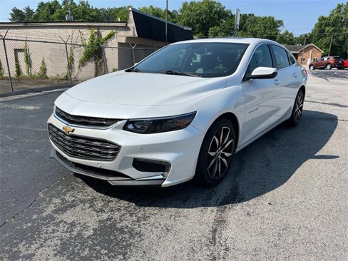 Used 2018 Chevrolet Malibu LT w/ Leather Package image 7