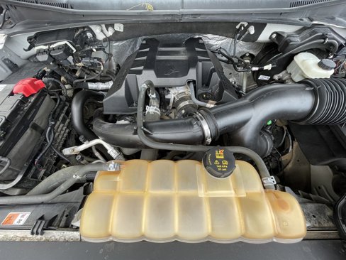 Used 2016 Ford F150 XLT w/ Equipment Group 302A Luxury image 6