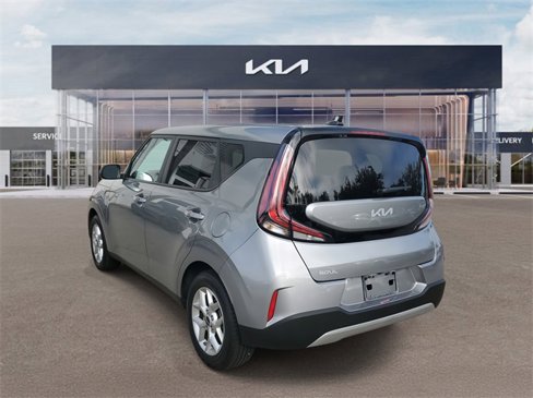 Used 2025 Kia Soul S image 4